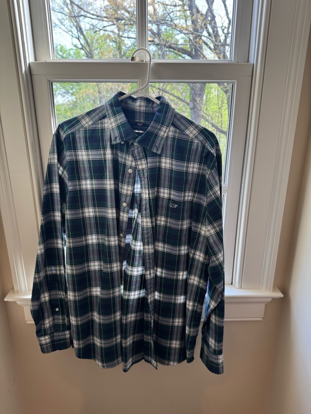 Vineyard Vines Men's Navy and Green Plaid Button-Down Shirt